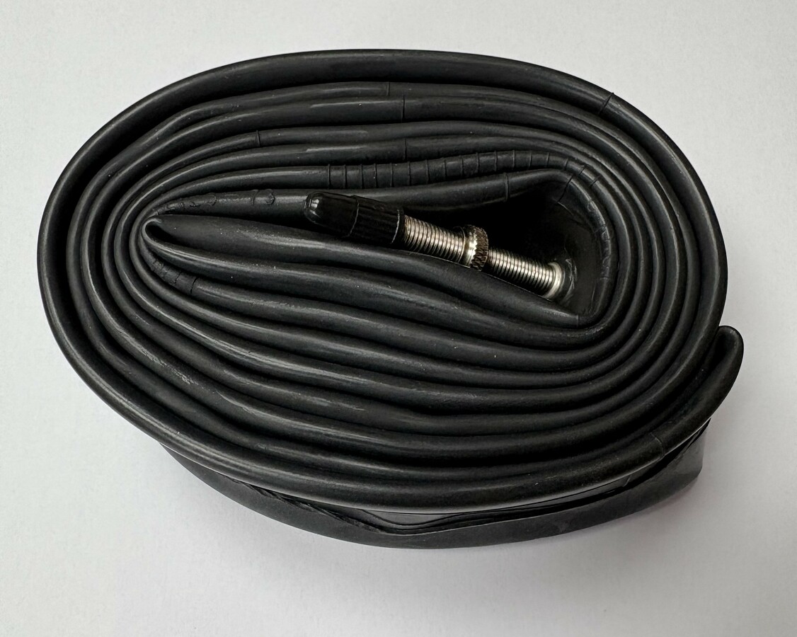 Duše 559-47/62 CONTINENTAL (26x1,75-2,5) FV42 OEM