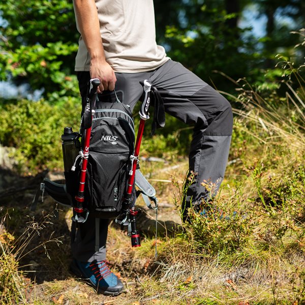 Turistický batoh NILS Camp NC1950 Caver černý 18L 11
