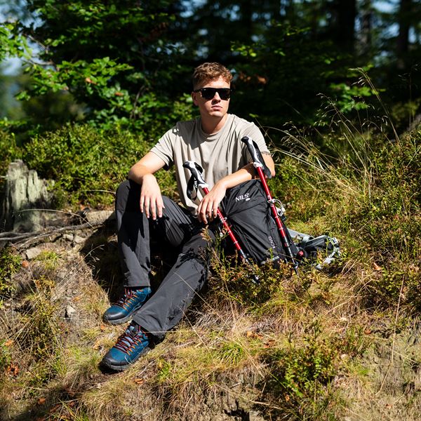 Turistický batoh NILS Camp NC1950 Caver černý 18L 10