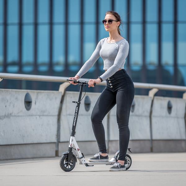 Koloběžka NILS Extreme HM208T bílá 17