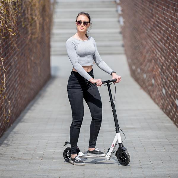 Koloběžka NILS Extreme HM208T bílá 18