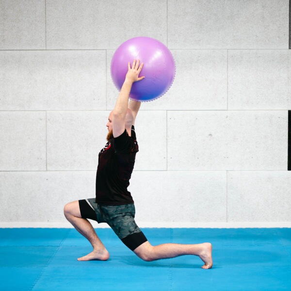 Masážní gymnastický míč HMS YB03N 75 cm černý 9