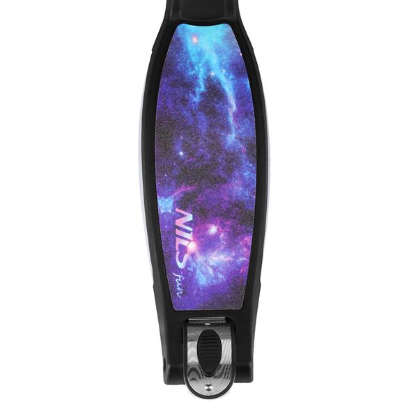 Dětská tříkolová koloběžka NILS Fun HLB1310 s LED černá 11