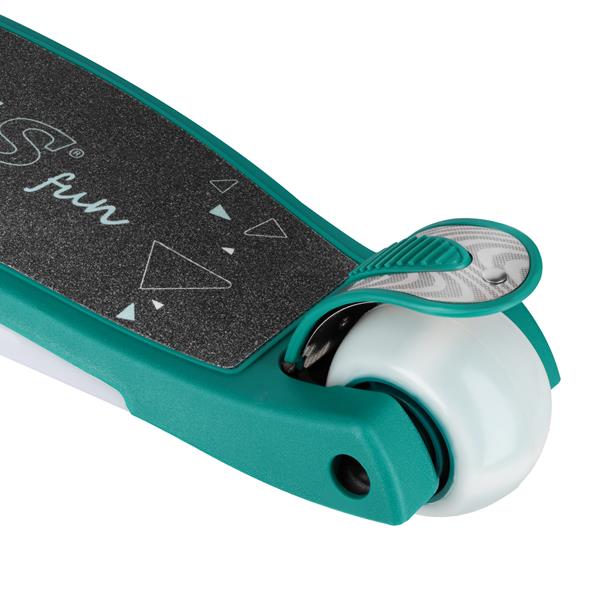 Dětská tříkolová koloběžka NILS Fun HLB1310 s LED zelená 7