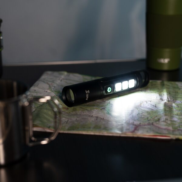 Multifunkční LED svítilna NILS Camp NC0003 800 lm 8