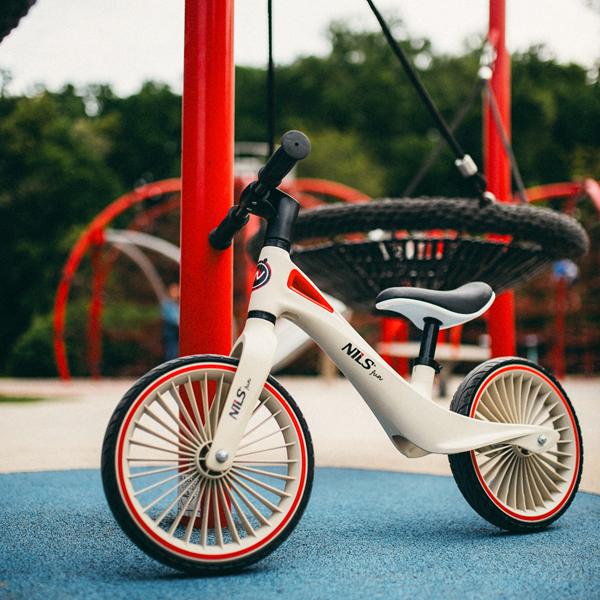 Dětské odrážedlo NILS Fun RB138 12