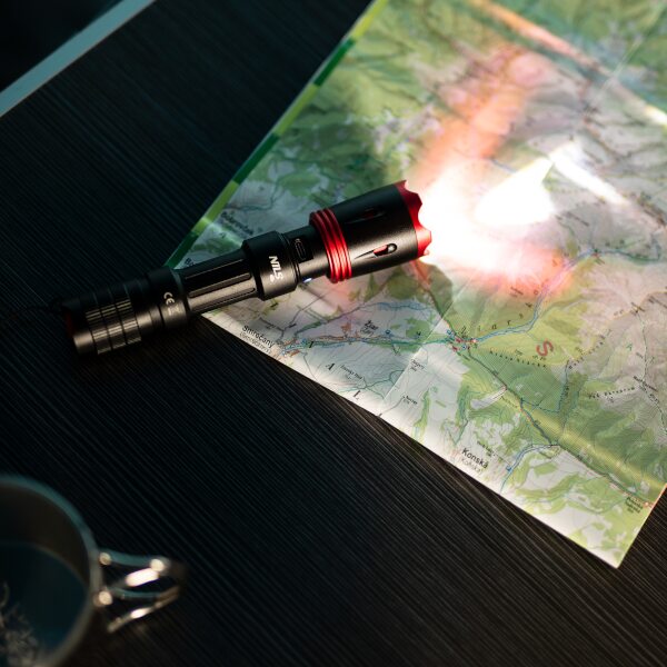 Ruční LED svítilna NILS Camp NC0004 1000 lm 7