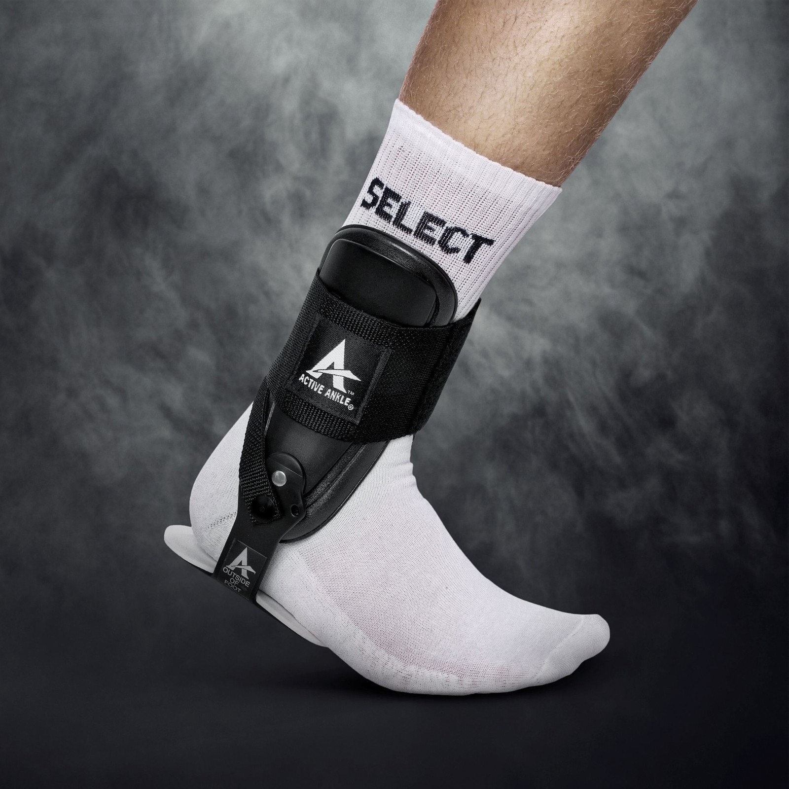 Bandáž kotníku Select Active ankle T-2 černá - velikost: L