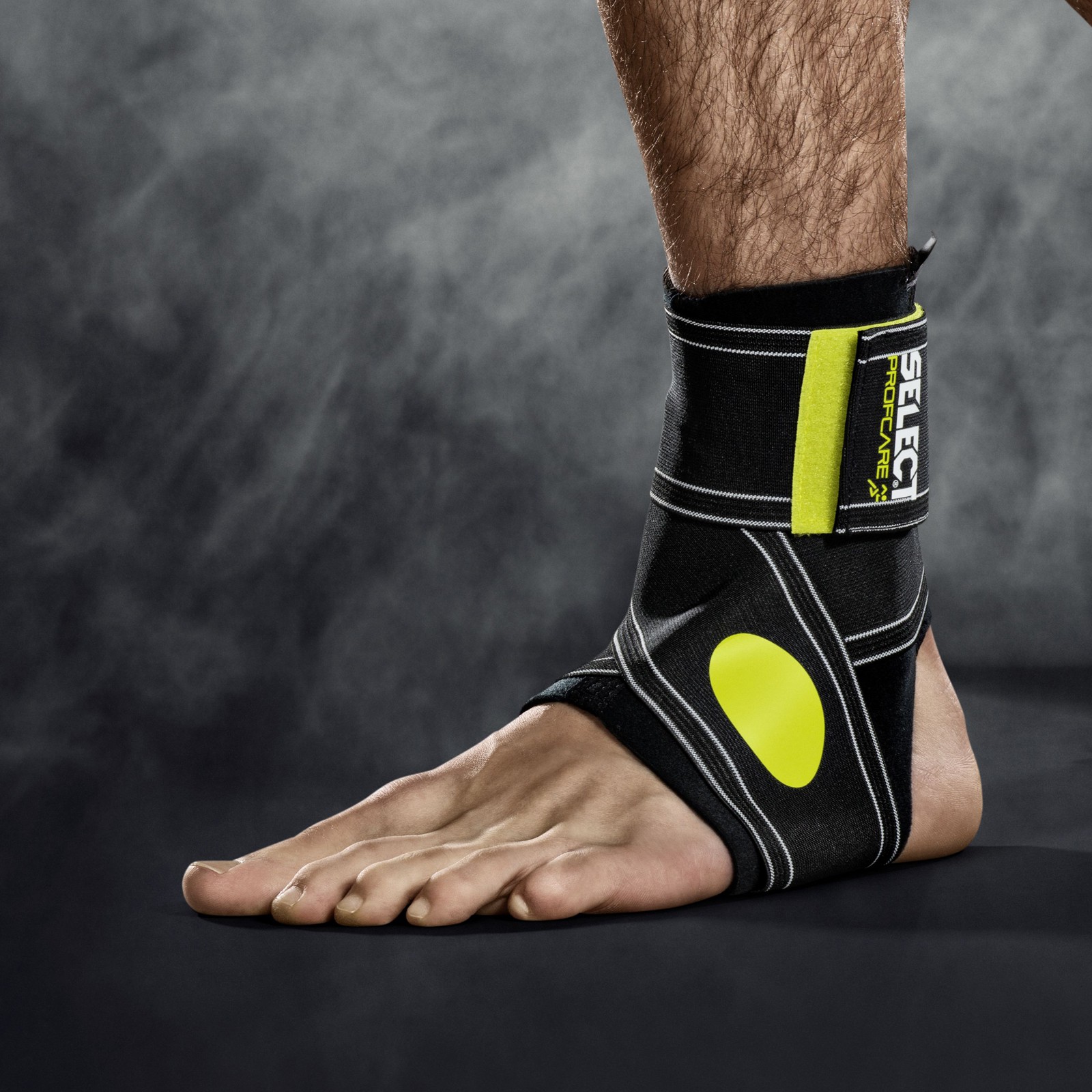 Bandáž kotníku Select Ankle support 2-parts černá - velikost: M